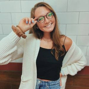 Meet your Posher, Kenlee